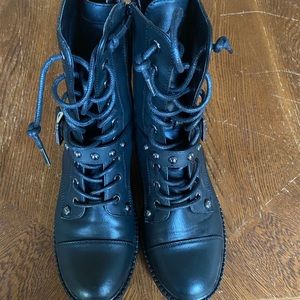 Worn Once Guess Boots